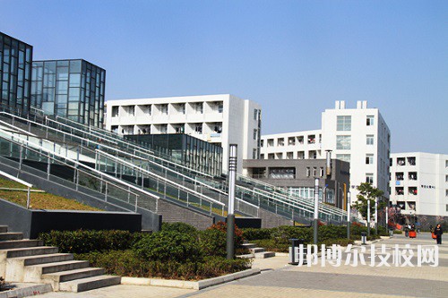 蘇州技師學(xué)院2022年招生辦聯(lián)系電話