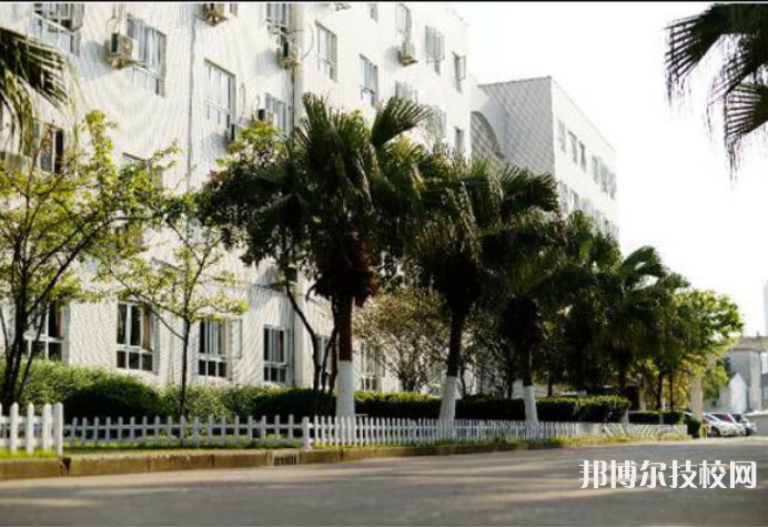 綏德縣職業(yè)技術(shù)教育中心2023年報名條件、招生要求、招生對象