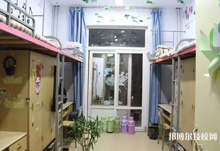 重慶忠縣職業(yè)教育中心2022年宿舍條件