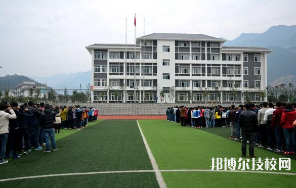 云南林業(yè)學(xué)校2022年招生辦聯(lián)系電話