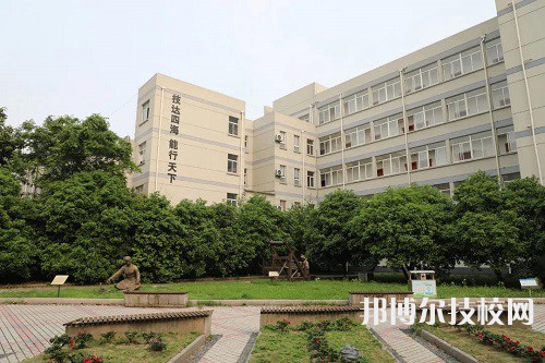 江蘇省蘇州絲綢中等專業(yè)學(xué)校2022年學(xué)費(fèi)、收費(fèi)多少
