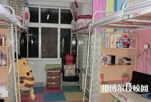 大理州財(cái)貿(mào)學(xué)校2022年宿舍條件
