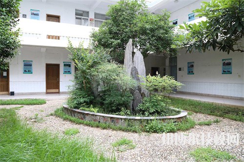 蘇州市太湖旅游中等專業(yè)學(xué)校地址在哪里