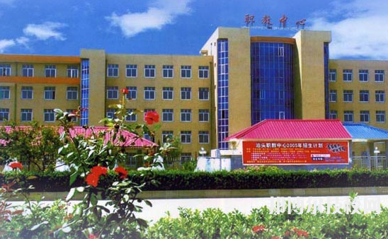 昆明旅游學校2022年招生辦聯(lián)系電話