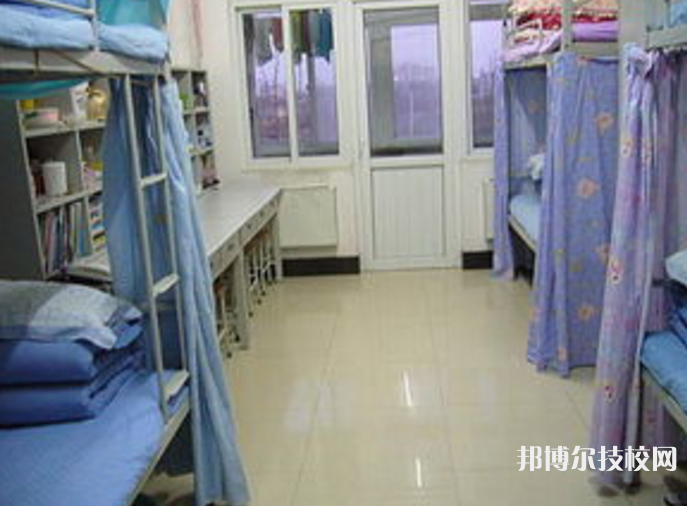 重慶萬州職業(yè)教育中心2022年宿舍條件
