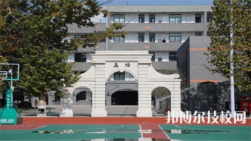 江蘇模特藝術(shù)學(xué)校2022年招生辦聯(lián)系電話