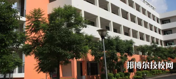 云南昆明工業(yè)學(xué)校2022年有哪些專業(yè)