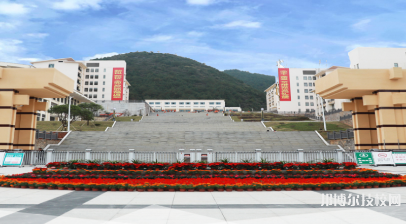 重慶黔江區(qū)民族職業(yè)教育中心2022年招生辦聯(lián)系電話
