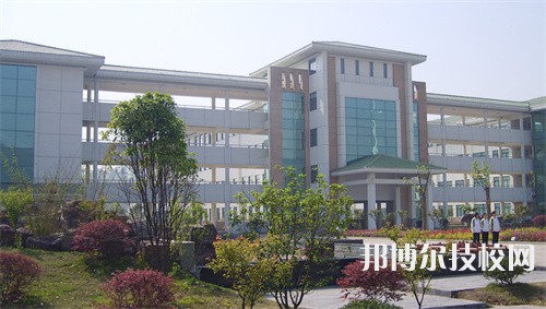 云南建筑技工學(xué)校2022年招生簡章