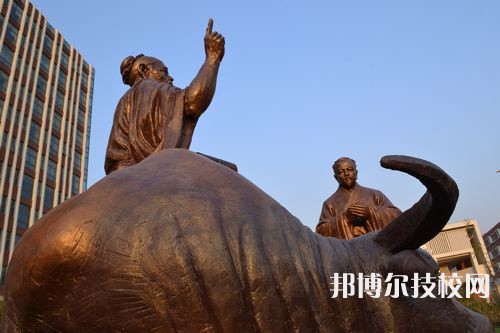蘇州工業(yè)園區(qū)工業(yè)技術(shù)學(xué)校2022年學(xué)費(fèi)、收費(fèi)多少