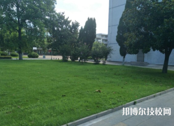 云南監(jiān)獄管理局技工學校2022年招辦聯(lián)系電話
