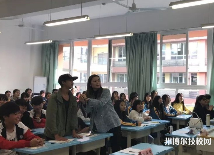 重慶巴南職業(yè)教育中心2022年報名條件、招生要求、招生對象
