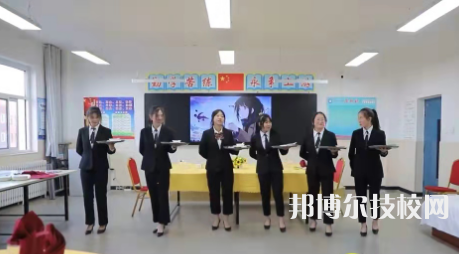 白銀平川職業(yè)技術(shù)學(xué)校2022年招生辦聯(lián)系電話