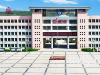 華亭職業(yè)教育中心2023年招生辦聯(lián)系電話