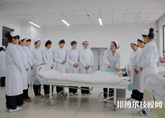 天水衛(wèi)生學(xué)校2022年招生辦聯(lián)系電話