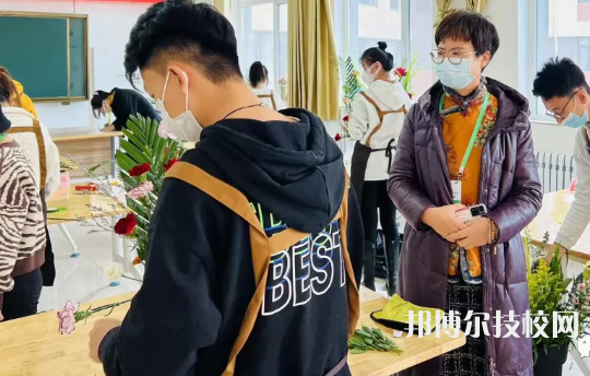 蘭州園藝學校2022年招生辦聯(lián)系電話