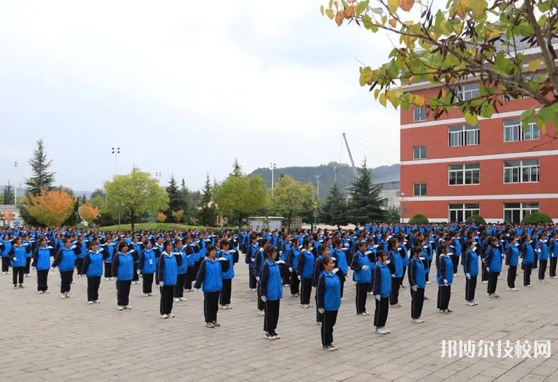 平?jīng)隼砉ぶ械葘I(yè)學(xué)校2022年招生辦聯(lián)系電話