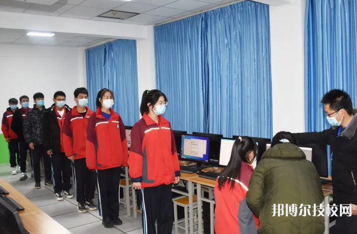 會(huì)寧職教中心2022年招生辦聯(lián)系電話