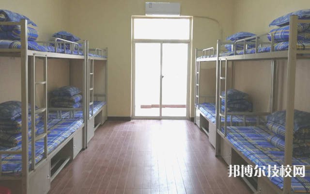 平?jīng)鲂畔⒐こ虒W(xué)校2022年宿舍條件