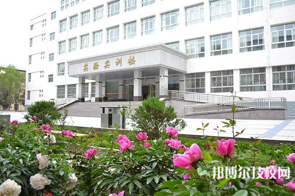 甘肅理工中等專業(yè)學(xué)校2022年學(xué)費、收費多少