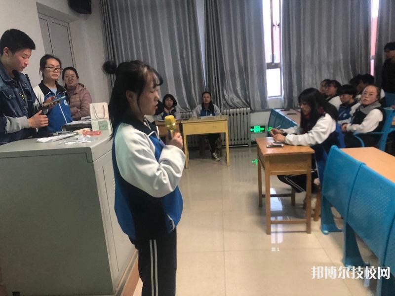 平?jīng)鰜問(wèn)|職業(yè)技術(shù)學(xué)校2022年招生辦聯(lián)系電話(huà)