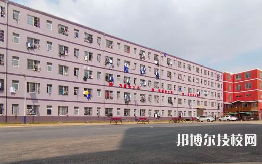 興義中等職業(yè)學(xué)校2022年招生辦聯(lián)系電話