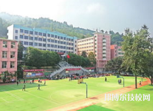 重慶武隆區(qū)職業(yè)教育中心2022年招生辦聯(lián)系電話