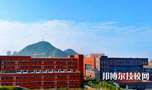 貴州輕工職業(yè)技術(shù)學(xué)院(中職部)2022年報(bào)名條件、招生要求、招生對(duì)象