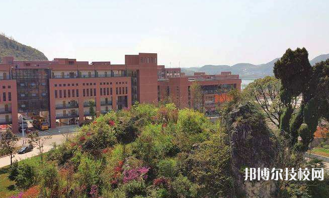 貴州工業(yè)職業(yè)技術(shù)學(xué)院