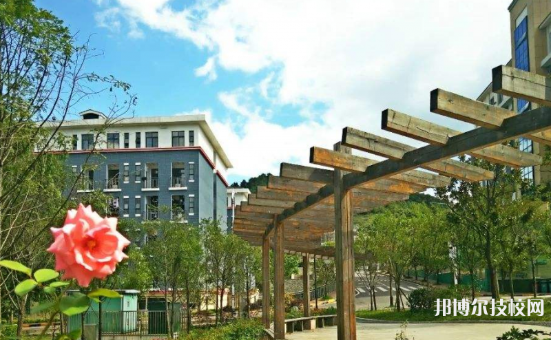 貴州農(nóng)業(yè)職業(yè)學(xué)院(中職部)2022年招生辦聯(lián)系電話