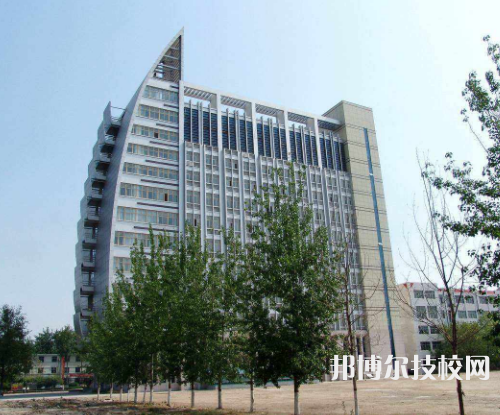 保定財貿(mào)學(xué)校2022年招生錄取分數(shù)線