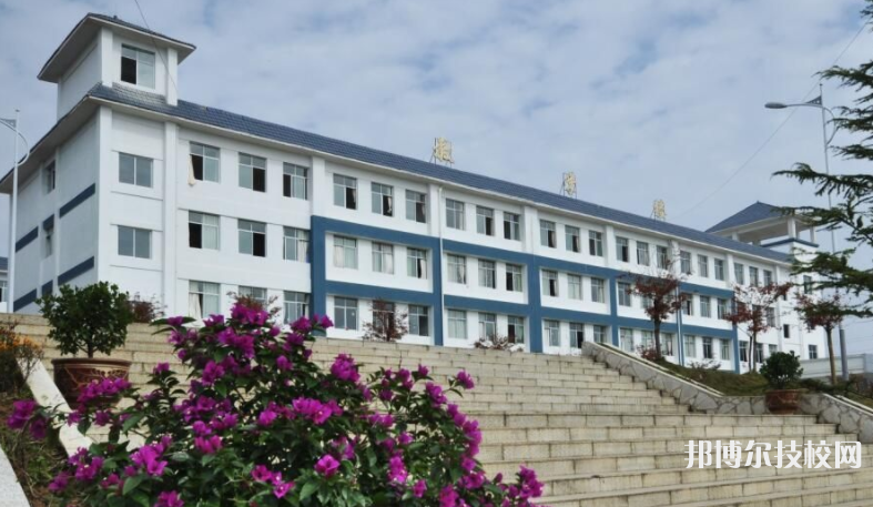 銅仁交通學校2022年招生辦聯(lián)系電話