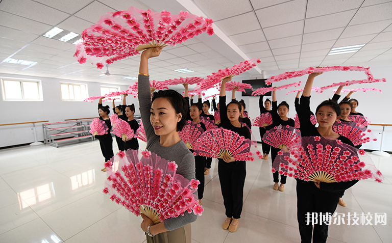 雙灤職教中心2022年招生簡章