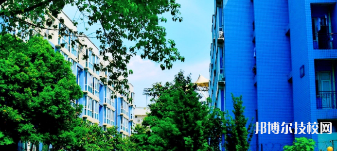中國五冶高級技工學(xué)校龍泉校區(qū)2022年宿舍條件