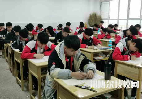 任縣職教中心2022年招生辦聯(lián)系電話