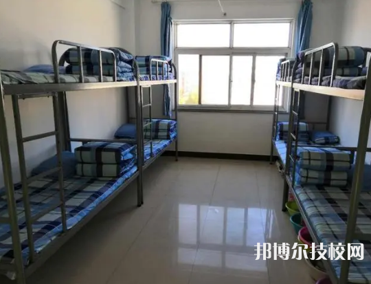 秦皇島現(xiàn)代科技中等職業(yè)學(xué)校2022年宿舍條件