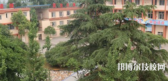 樂山商務(wù)技工學(xué)校2022年學(xué)費(fèi)、收費(fèi)多少