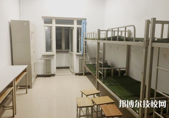 辛集市第二職業(yè)技術(shù)學(xué)校2022年宿舍條件