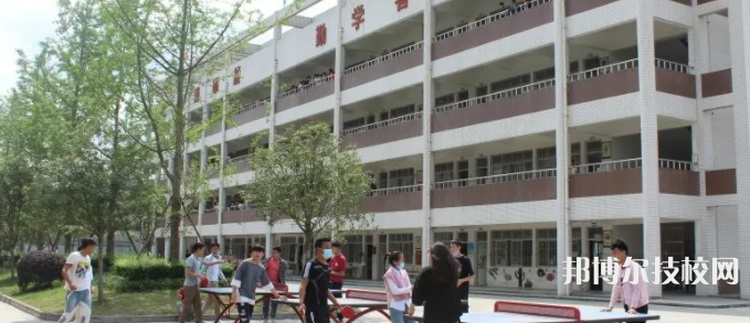 四川青神中等職業(yè)學(xué)校地址在哪里