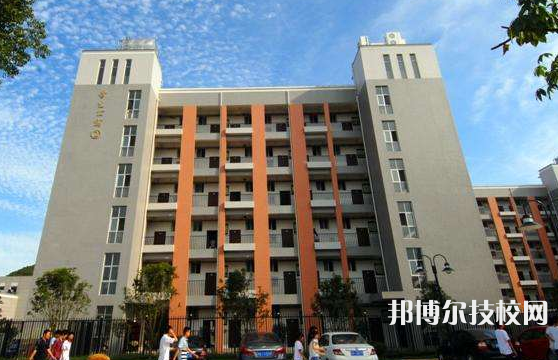 貴州2022年初中生怎么上中專