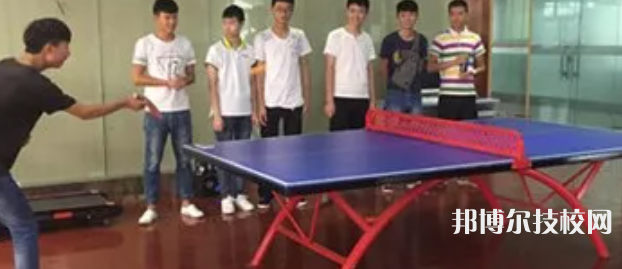 遂寧鴻圖電子電路技術(shù)職業(yè)學(xué)校2022年學(xué)費(fèi)、收費(fèi)多少