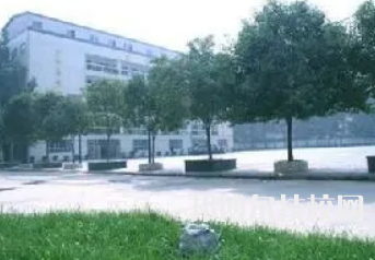 西安東方技術(shù)學(xué)校2023年宿舍條件