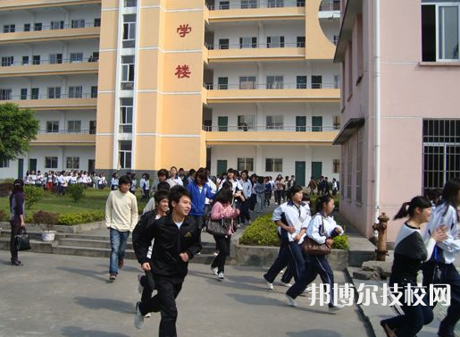 貴州2022年初中畢業(yè)可以報(bào)考中專嗎