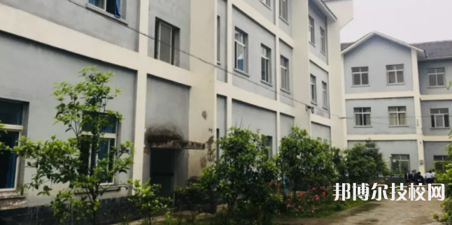 廣安益民職業(yè)技術學校地址在哪里