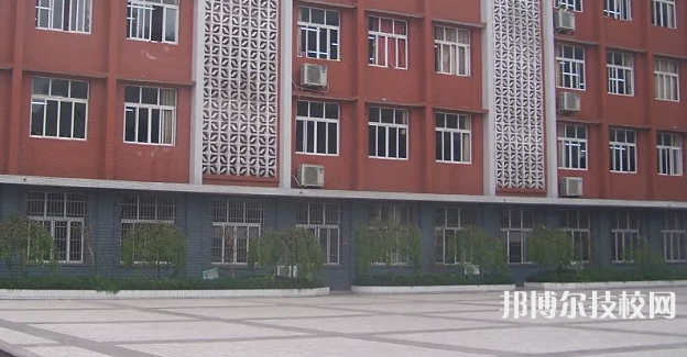廣安市第一職業(yè)高中學(xué)校地址在哪里