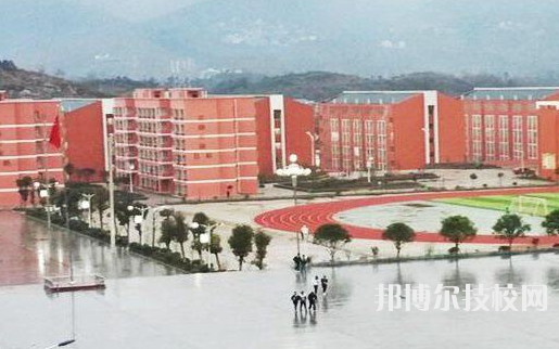 貴州2022年中專學(xué)校和中專有哪些區(qū)別