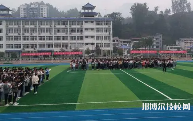 貴州2022年上中專學校一年要多少錢