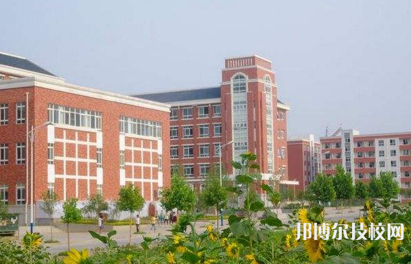 貴州2022年去讀中專學校學什么對以后好一點