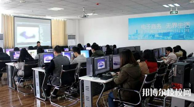貴州2022年男生上中專學(xué)校學(xué)什么專業(yè)好