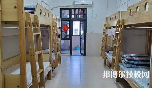 邯鄲第四職業(yè)中學(xué)2022年宿舍條件